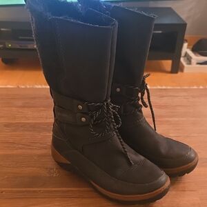 Merrell Women's Black and Brown Winter Boots